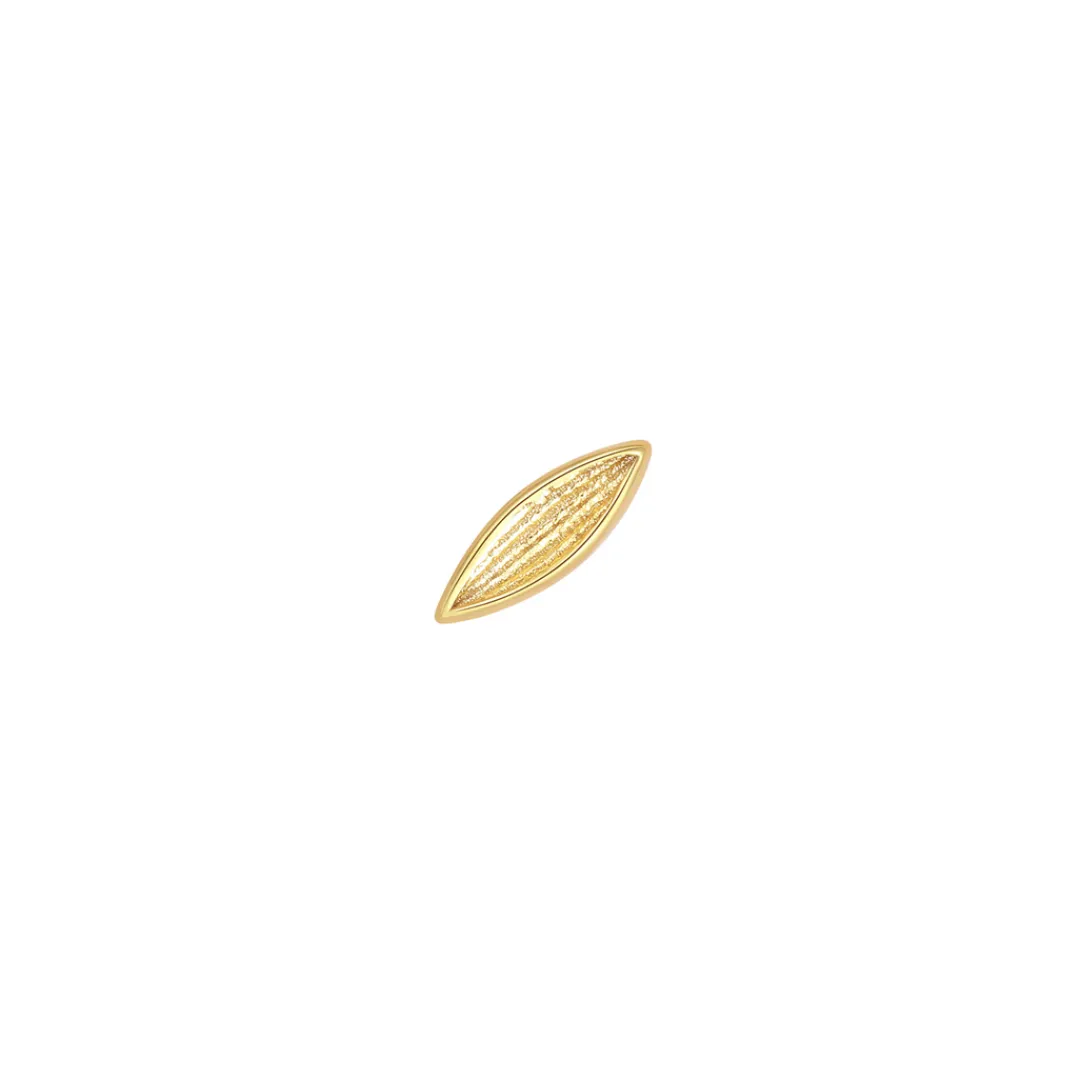 shi_petite_studs__gold_pl_2.webp Nava Copenhagen Ørestikker | Øreringe>Shi Petite Studs - Gold Plated